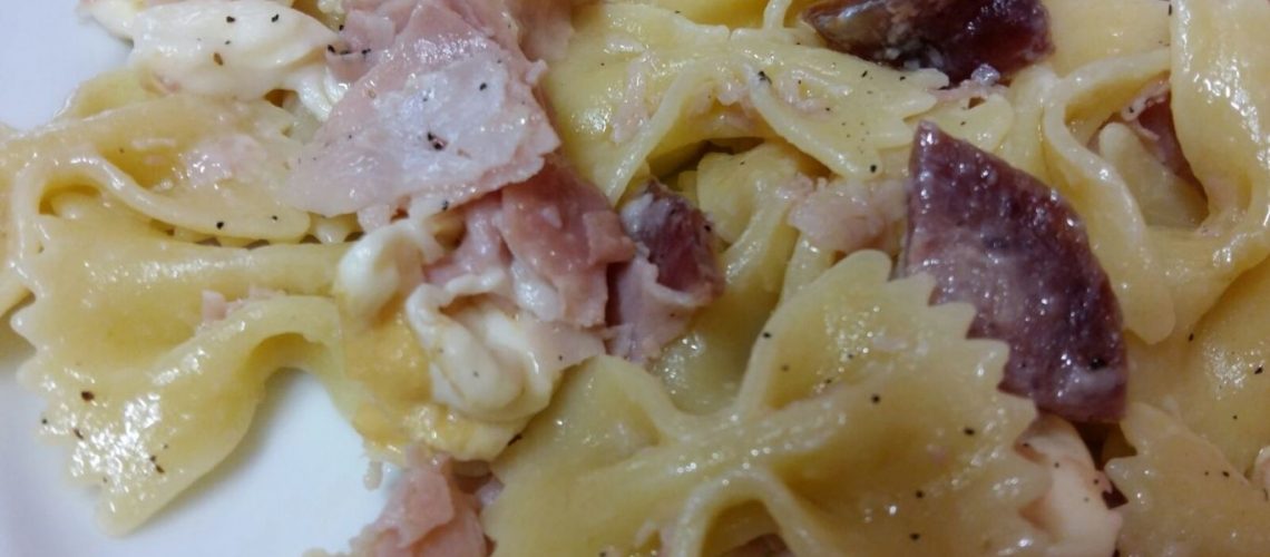 Farfalle prosciutto salame e fior di latte