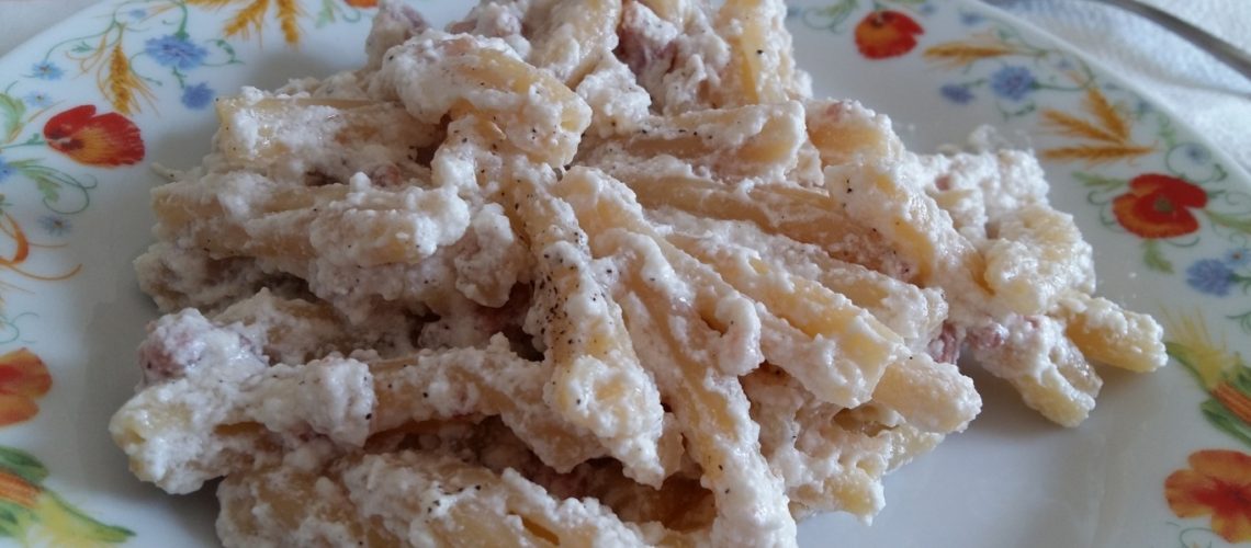 Casarecce con ricotta e pancetta