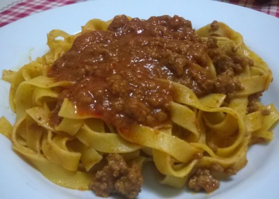 Pappardelle alla bolognese