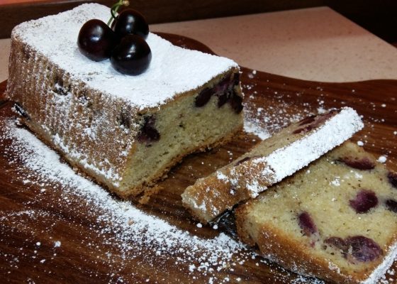 Plumcake rum e ciliege