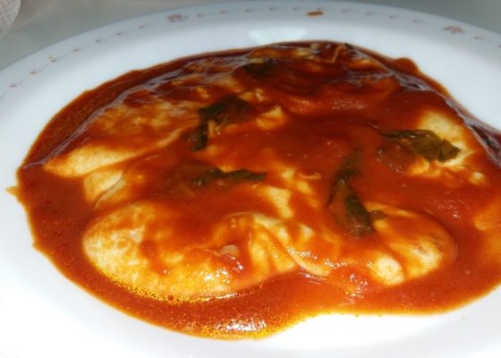 Provola con sugo fresco al basilico