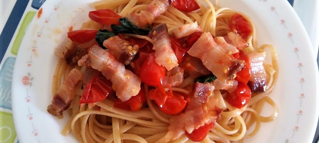 Linguine veloci con pancetta e pomodorini